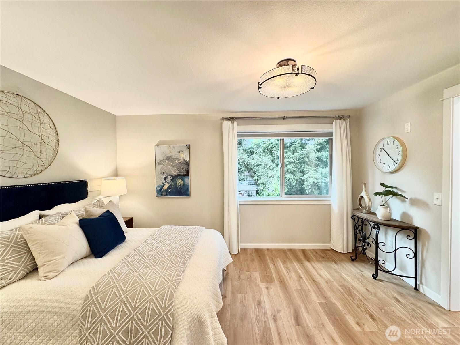 2138 North 113th Street, Unit B Seattle, WA 98133 - Photo 14 of 37