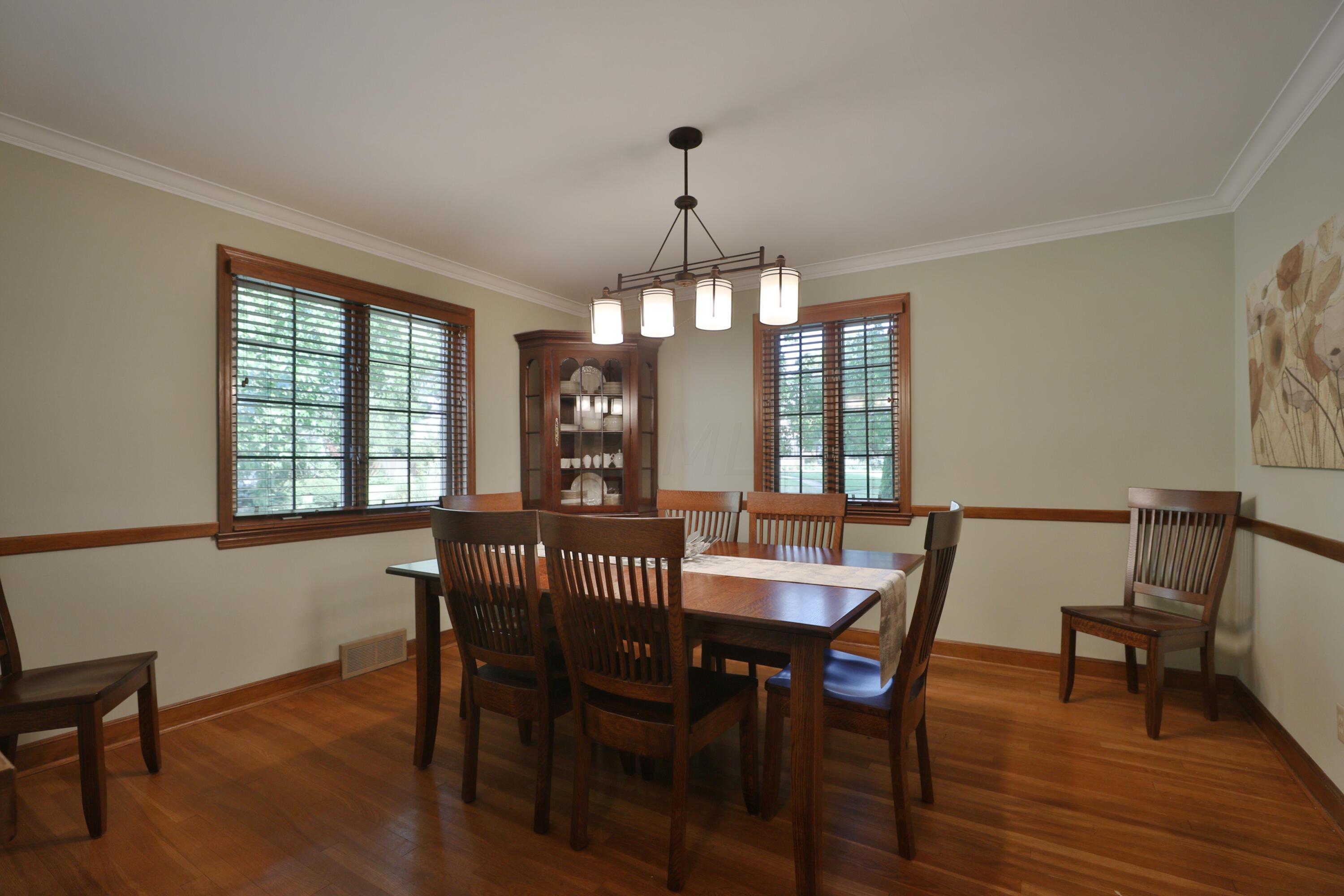 3800 Granden Road Columbus, OH 43214 - Photo 10 of 31 Dining Room.