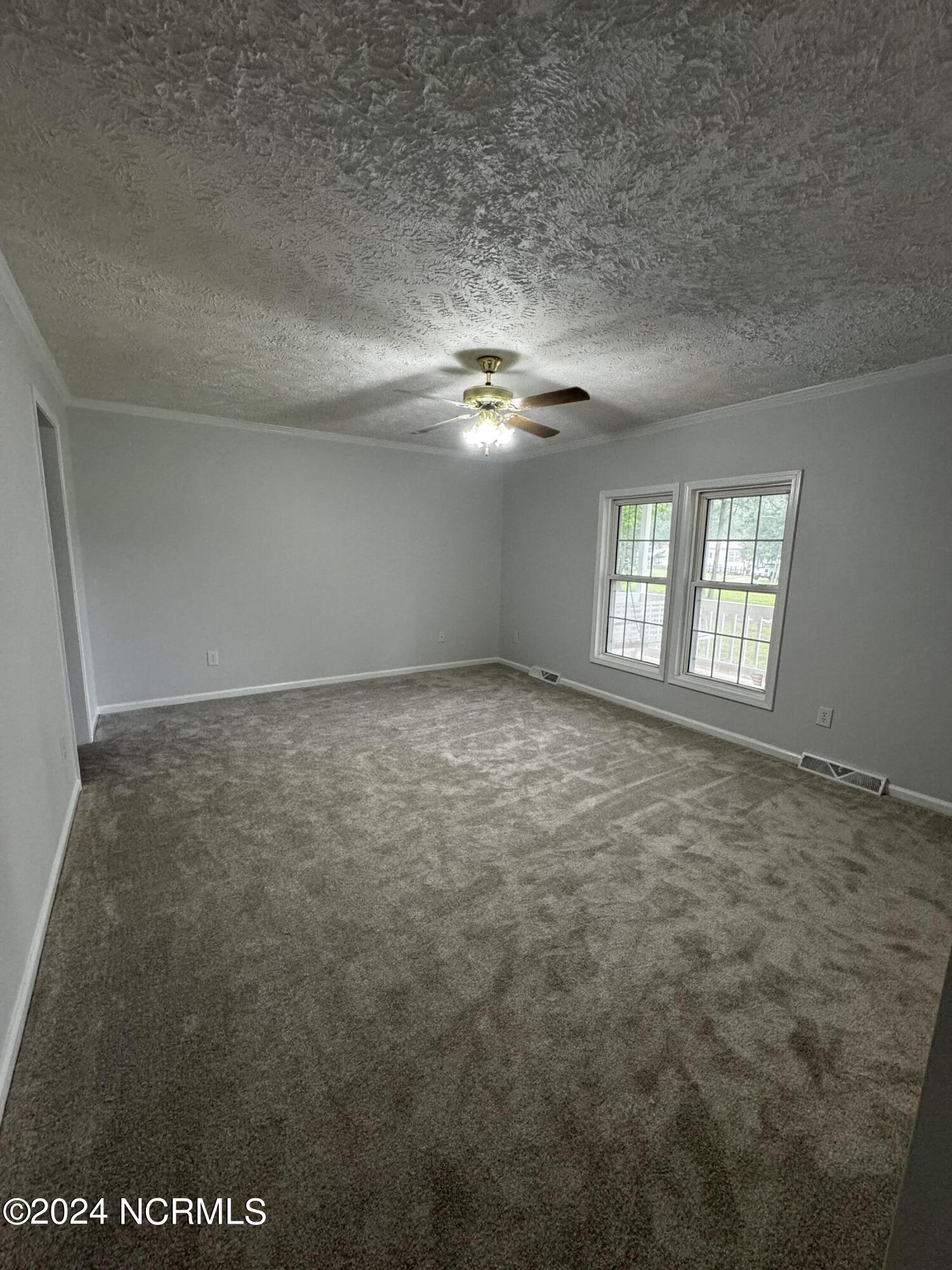 1434 Lizzard Slip Road Washington, NC 27889 - Photo 7 of 27 Primary bedroom 1st level