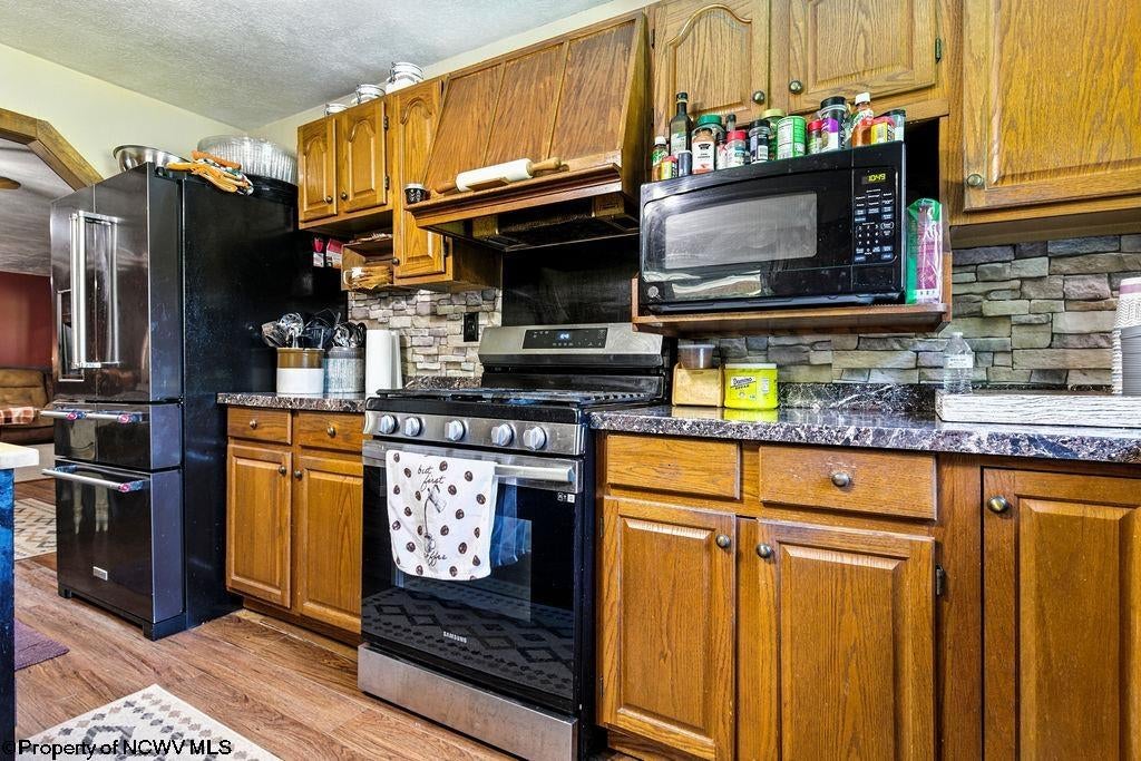 650 Sam Cavins Road West Union, WV 26456 - Photo 12 of 45 Gallery Image 12
