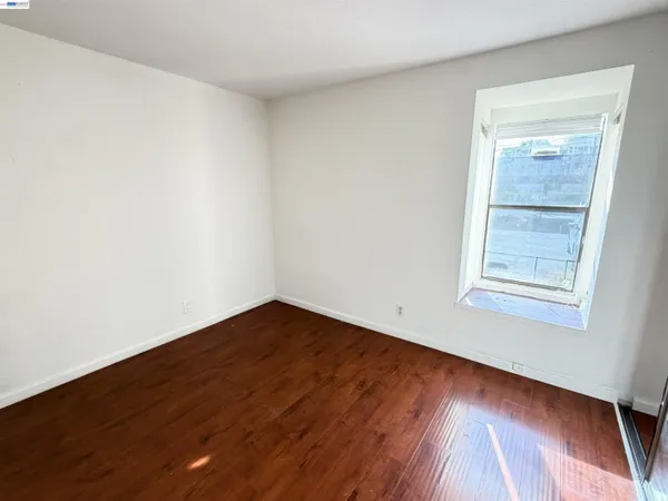 $2,300 | 1391 Monument Boulevard, Unit 5, Concord, CA 94520