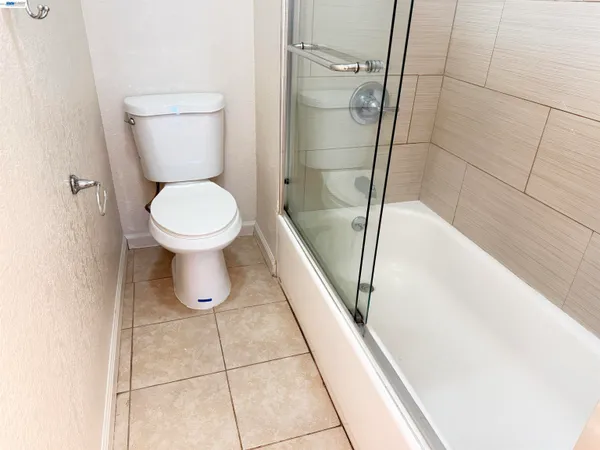 $2,300 | 1391 Monument Boulevard, Unit 5, Concord, CA 94520