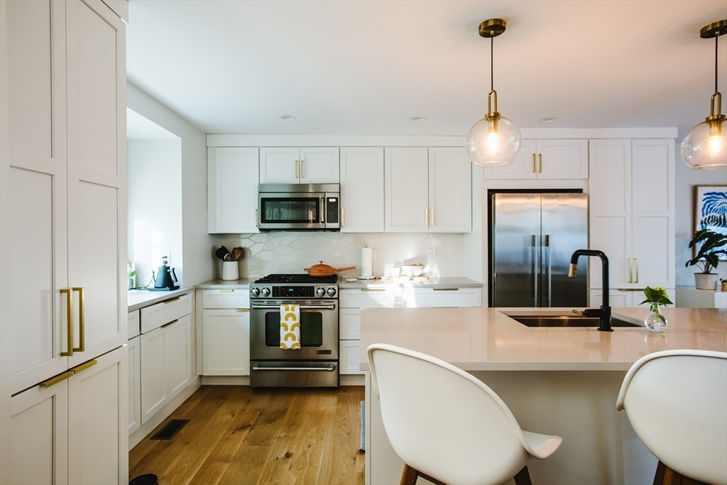 10 Ware Street, Unit 10 Somerville, MA 02144 - Photo 3 of 23