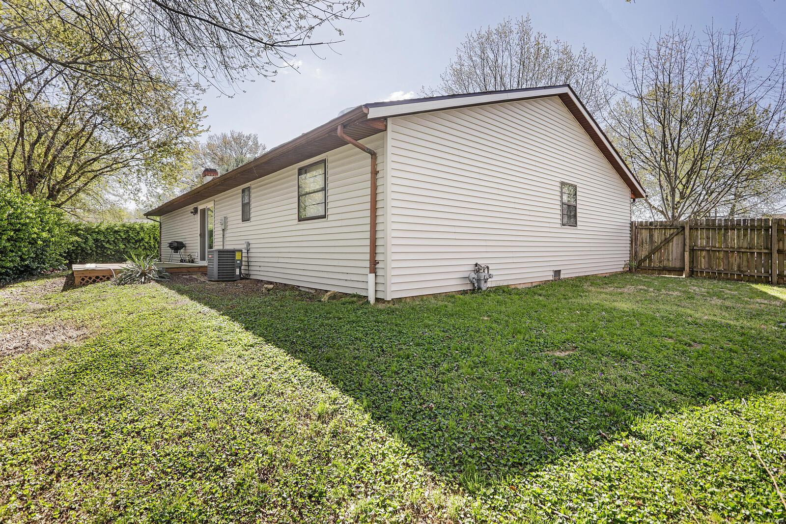 723 Fort Henry Road Belleville, IL 62221 - Photo 20 of 22 Gallery Image 20