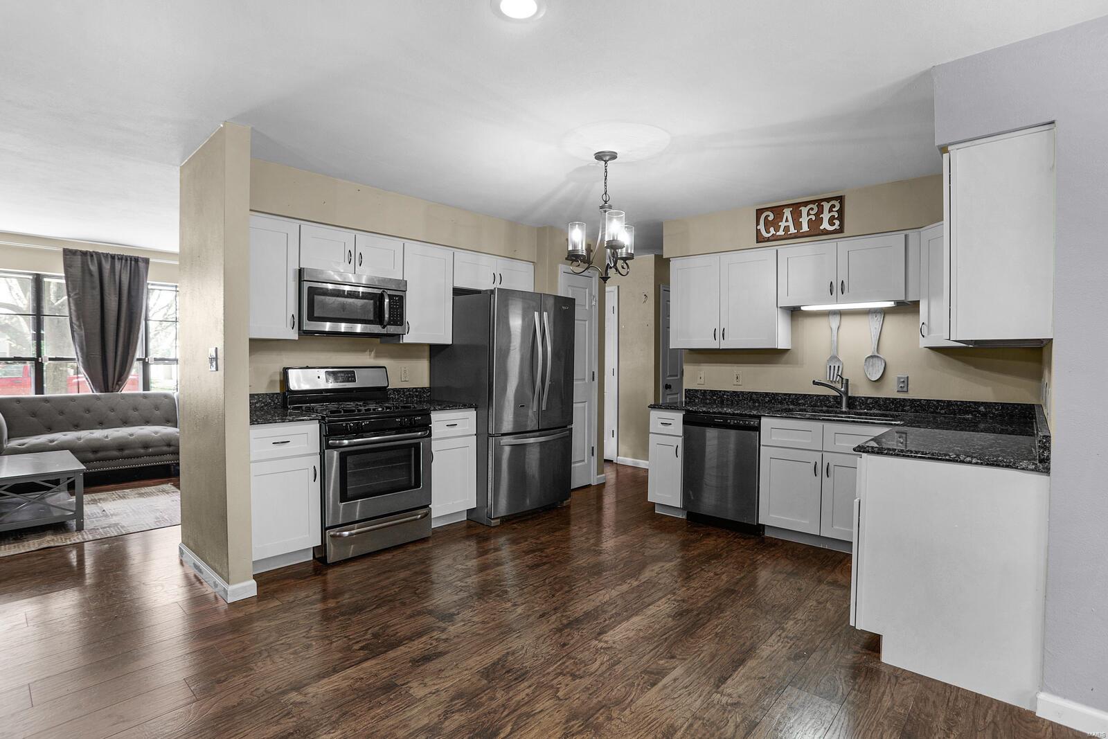 723 Fort Henry Road Belleville, IL 62221 - Photo 6 of 22 Gallery Image 6