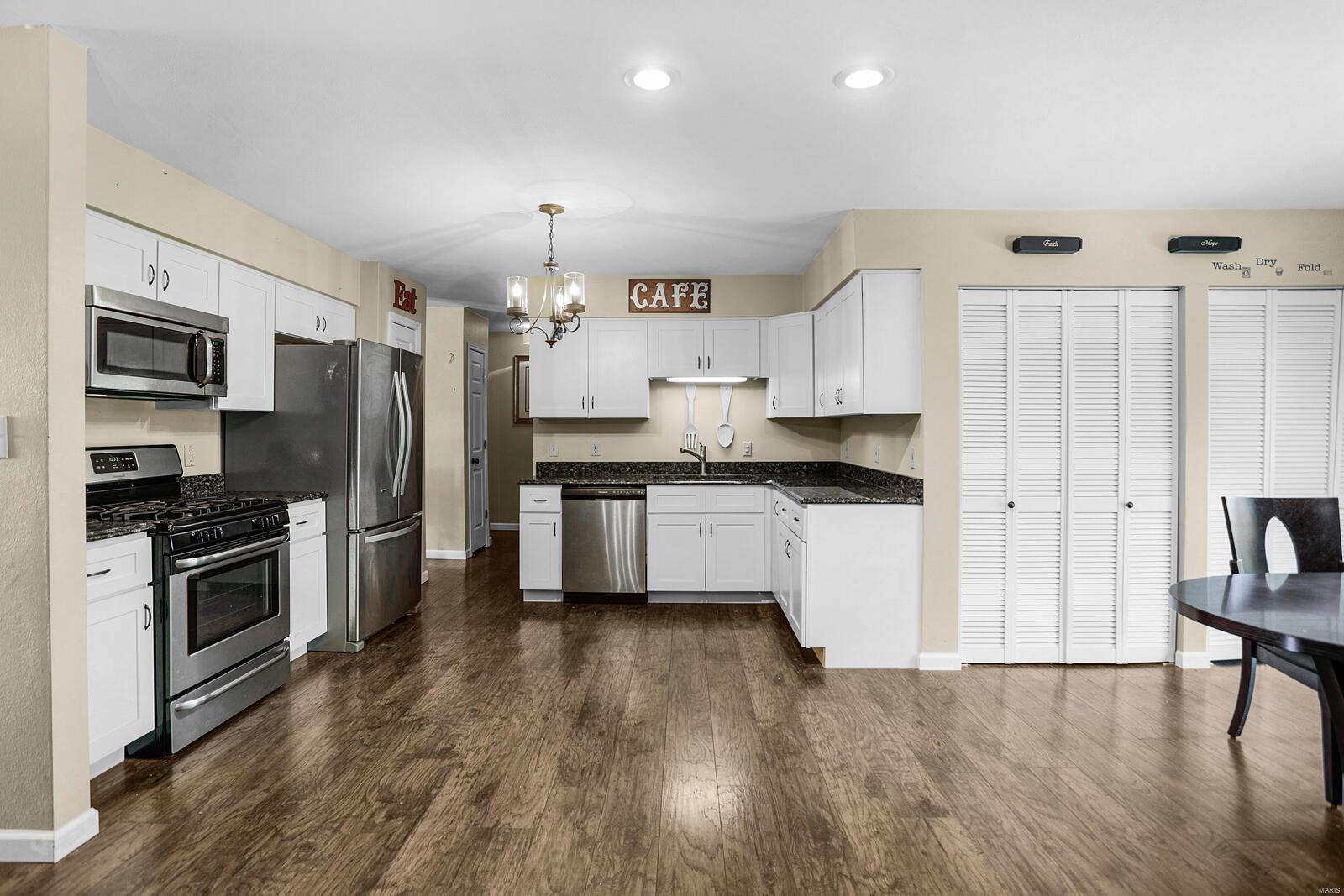 723 Fort Henry Road Belleville, IL 62221 - Photo 7 of 22 Gallery Image 7