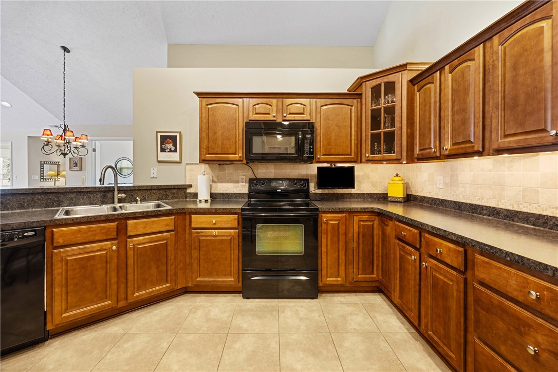 31 Maple Center Road Greece, NY 14468 - Photo 23 of 46