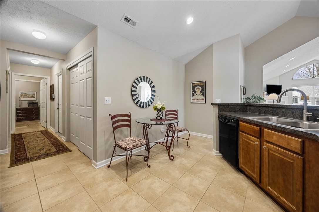 31 Maple Center Road Greece, NY 14468 - Photo 25 of 46