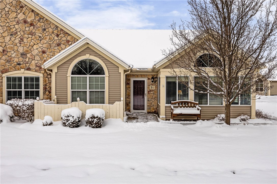 31 Maple Center Road Greece, NY 14468 - Photo 3 of 46