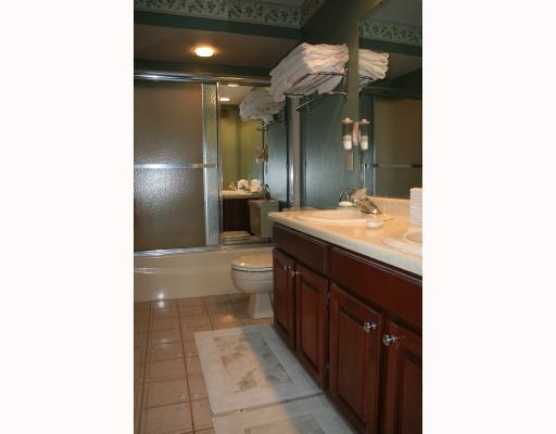 10125 Deer View Point Road Wexford, PA 15090 - Photo 15 of 17 Other. The second full bath has a skylight and double sinks.