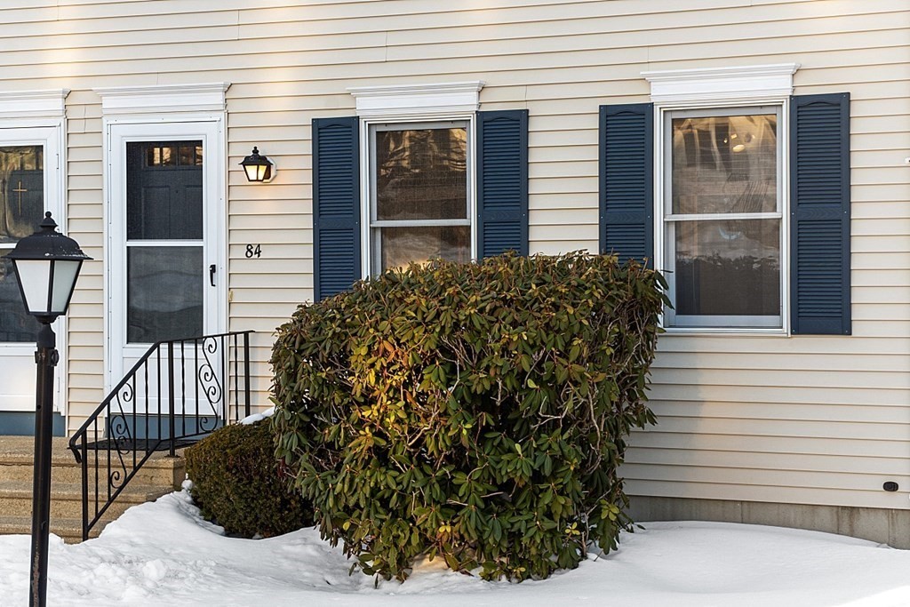 84 Century Way, Unit 84 Gardner, MA 01440 - Photo 3 of 28 a view of a entryway door front of house