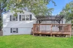 $2,085 | 1006 Southwest Lakeview Boulevard, Lee's Summit, MO 64081