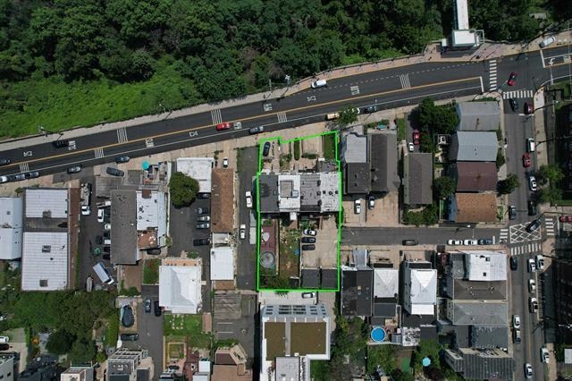 300 Paterson Plank Road Jersey City, NJ 07307 - Photo 4 of 13 a view of street from the balcony