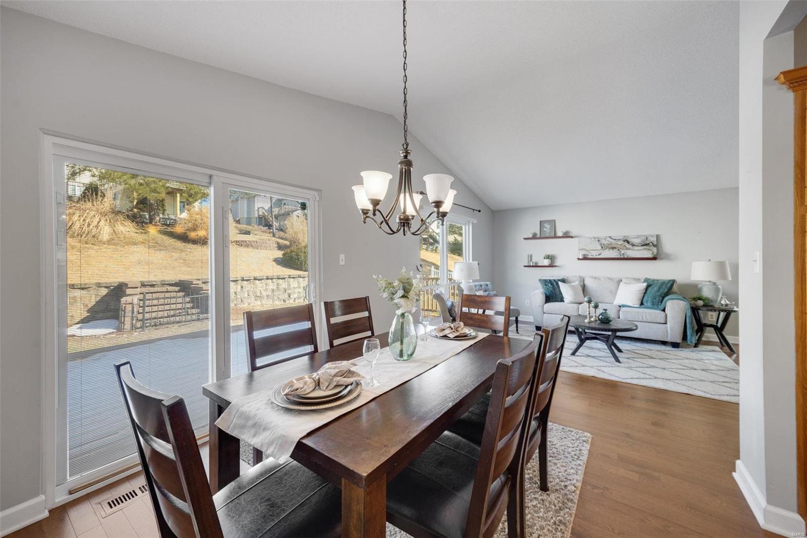 7226 Emerald Forest Drive Oakville, MO 63129 - Photo 11 of 32