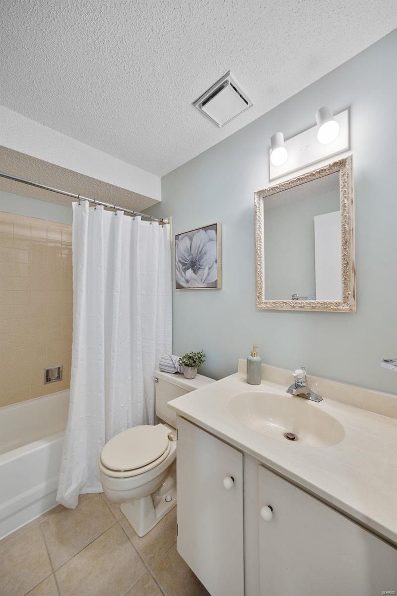 7226 Emerald Forest Drive Oakville, MO 63129 - Photo 25 of 32