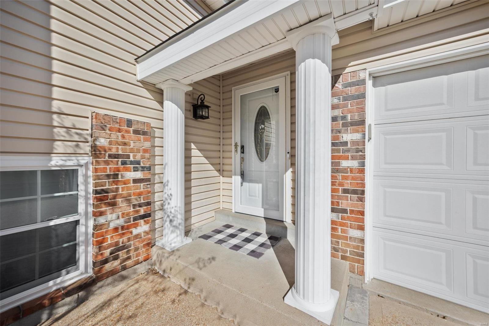 7226 Emerald Forest Drive Oakville, MO 63129 - Photo 3 of 32