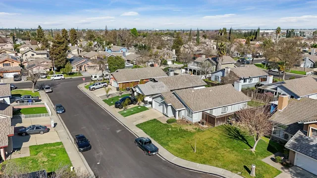 $412,000 | 2408 Echo Park Court, Modesto, CA 95358