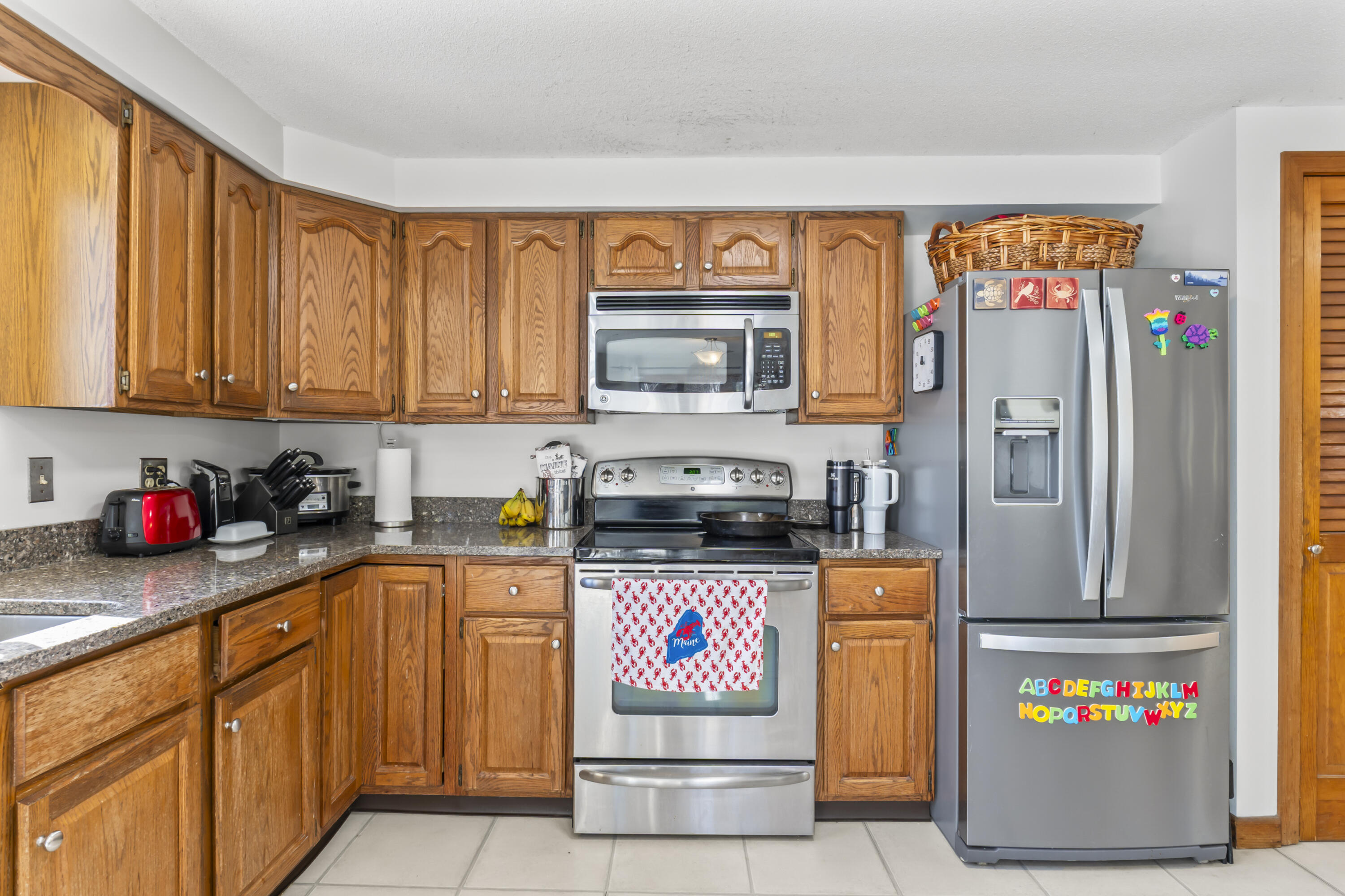 1072 Middle Road Woolwich, ME 04579 - Photo 23 of 59 Kitchen