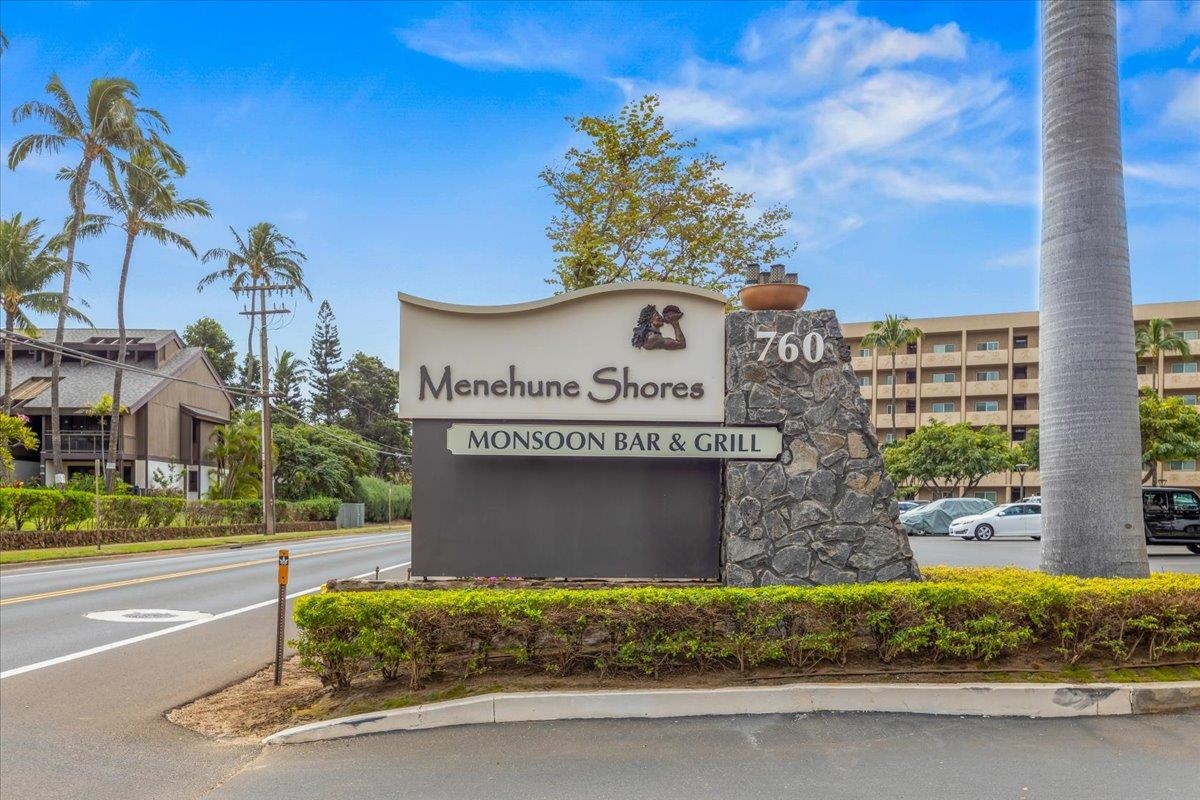 760 South Kihei Road, Unit 422 Kihei, HI 96753 - Photo 33 of 34 a front view of a building with a garden