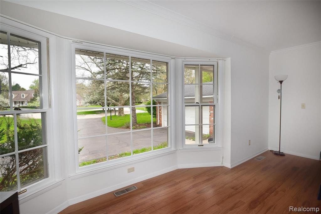 19501 Waltham Road Beverly Hills, MI 48025 - Photo 5 of 30