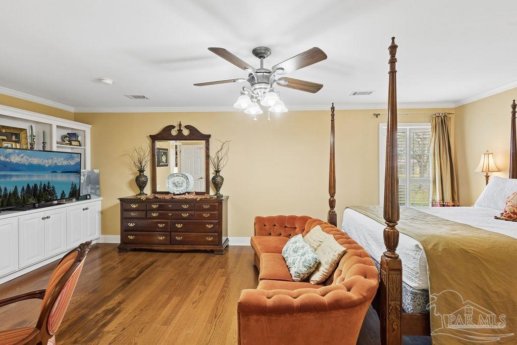 5160 Max Lane Jay, FL 32565 - Photo 22 of 54 a living room with furniture and a flat screen tv