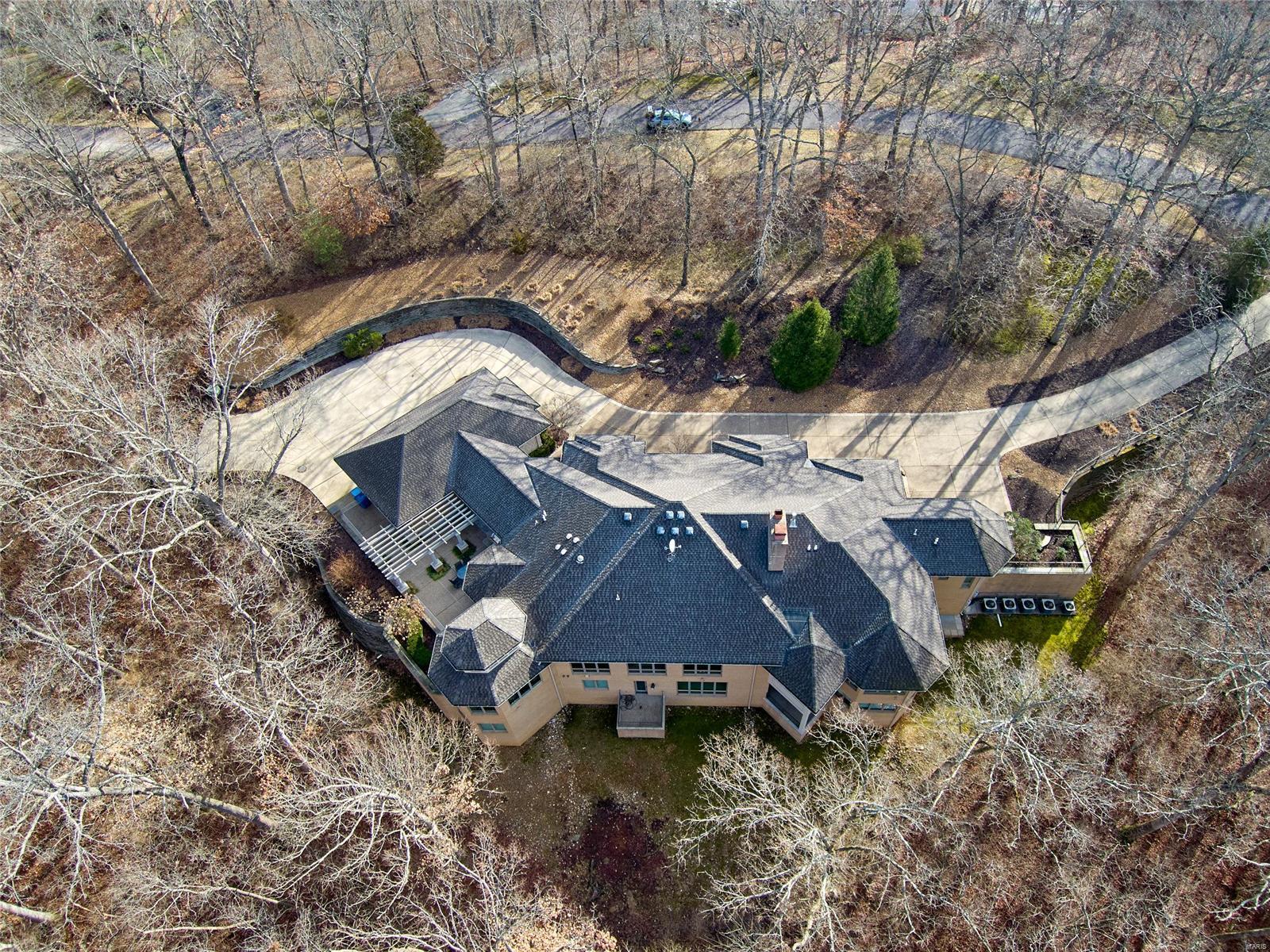 35 Chesterfield Lakes Road Chesterfield, MO 63005 - Photo 2 of 53 Gallery Image 2