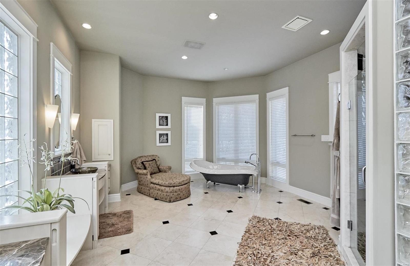 35 Chesterfield Lakes Road Chesterfield, MO 63005 - Photo 29 of 53 Gallery Image 29