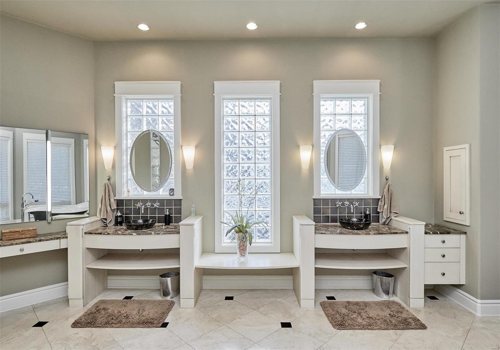 35 Chesterfield Lakes Road Chesterfield, MO 63005 - Photo 30 of 53 Gallery Image 30