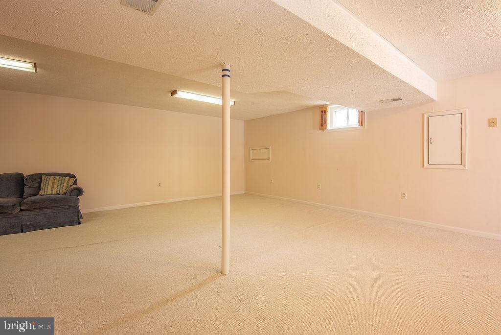 7216 Token Valley Road Manassas, VA 20112 - Photo 33 of 43 Gallery Image 33