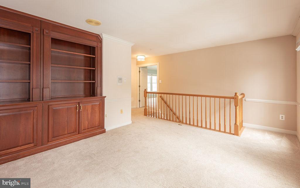 7216 Token Valley Road Manassas, VA 20112 - Photo 38 of 43 Upstairs Flex