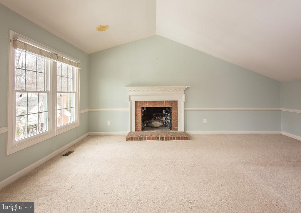 7216 Token Valley Road Manassas, VA 20112 - Photo 7 of 43 Primary Bedroom
