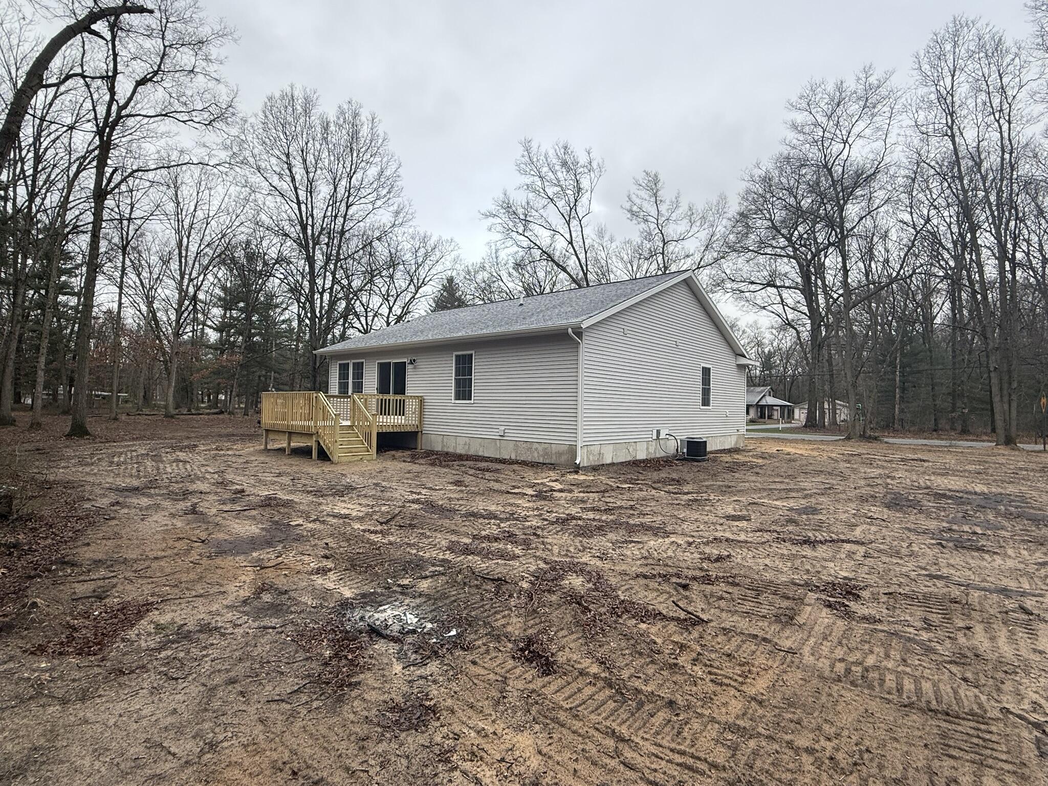 344 South Dangl Road Muskegon, MI 49442 - Photo 3 of 14 IMG_7822