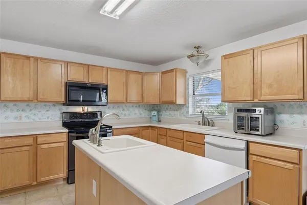 $380,000 | 1614 Ridgemoor Drive, Mascotte, FL 34753