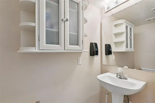 $380,000 | 1614 Ridgemoor Drive, Mascotte, FL 34753