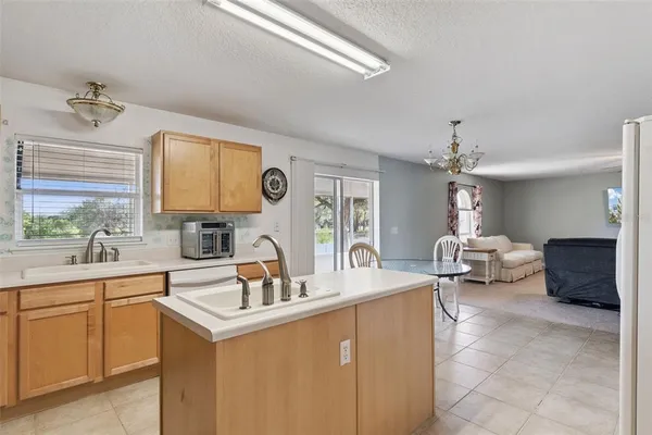 $380,000 | 1614 Ridgemoor Drive, Mascotte, FL 34753