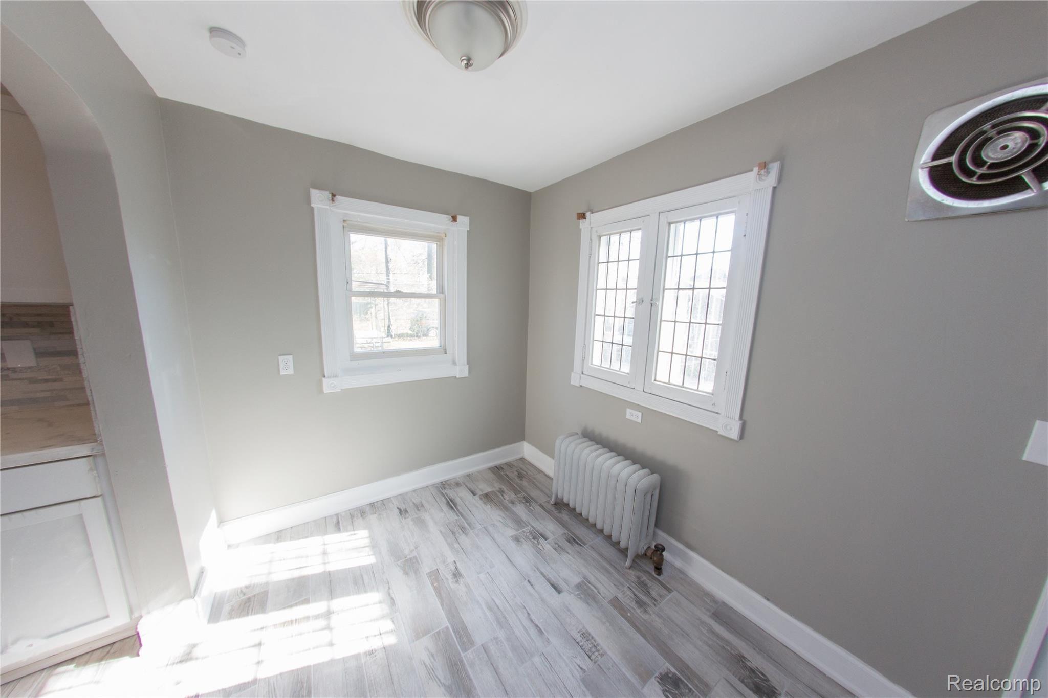 5229 Yorkshire Road Detroit, MI 48224 - Photo 14 of 59 Interior-26.jpg