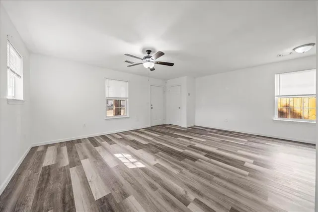 $1,800 | 212 North Wood Street, Denton, TX 76205