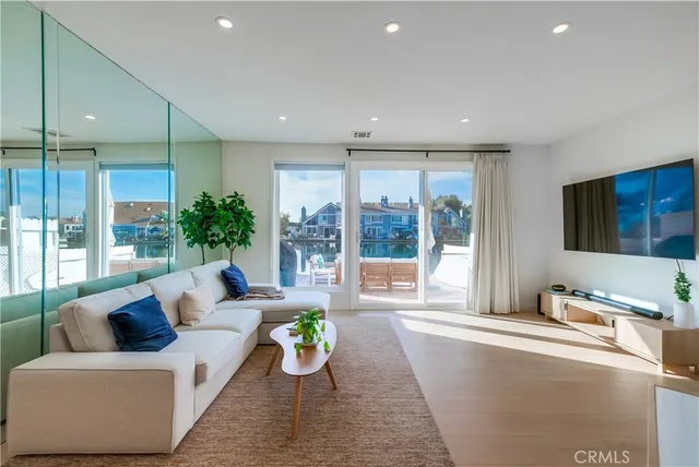 $5,950 | 16117 St Croix Circle, Huntington Beach, CA 92649