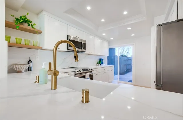 $5,950 | 16117 St Croix Circle, Huntington Beach, CA 92649