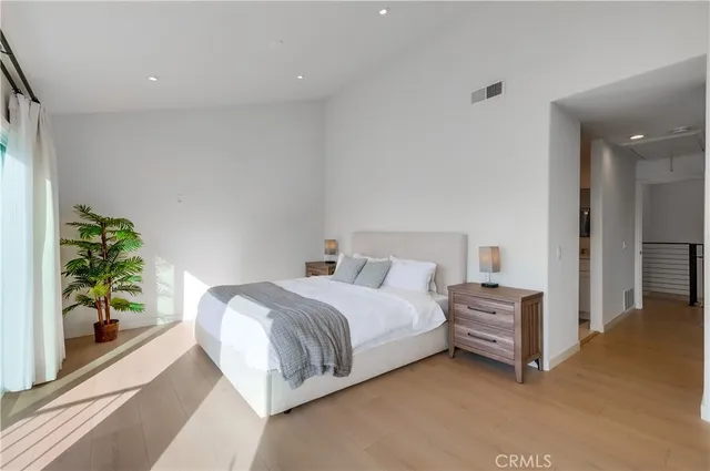 $5,950 | 16117 St Croix Circle, Huntington Beach, CA 92649