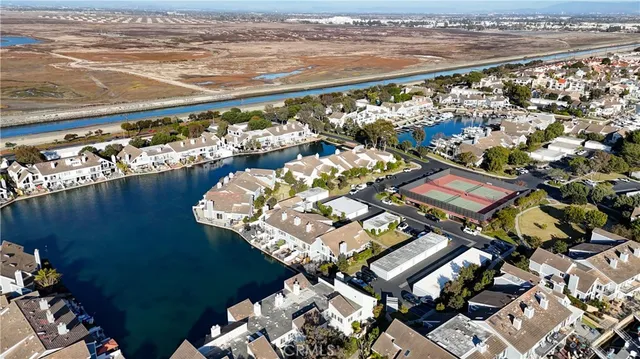 $5,950 | 16117 St Croix Circle, Huntington Beach, CA 92649