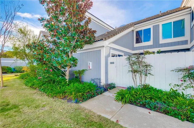 $5,950 | 16117 St Croix Circle, Huntington Beach, CA 92649