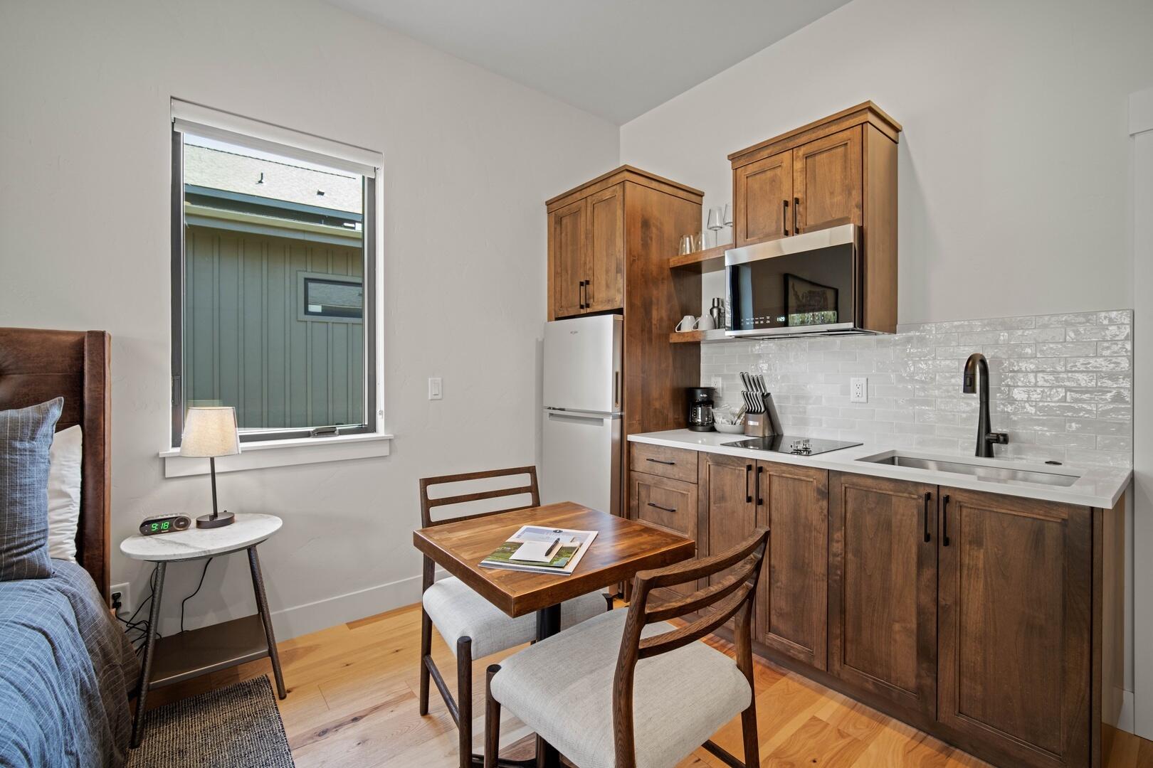 18171 Forestbrook Loop Bend, Unit 9 Bend, OR 97707 - Photo 37 of 41 Studio