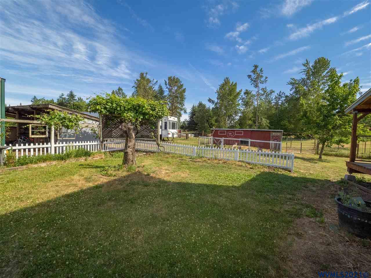 9755 Wells Landing Road Independence, OR 97351 - Photo 31 of 40