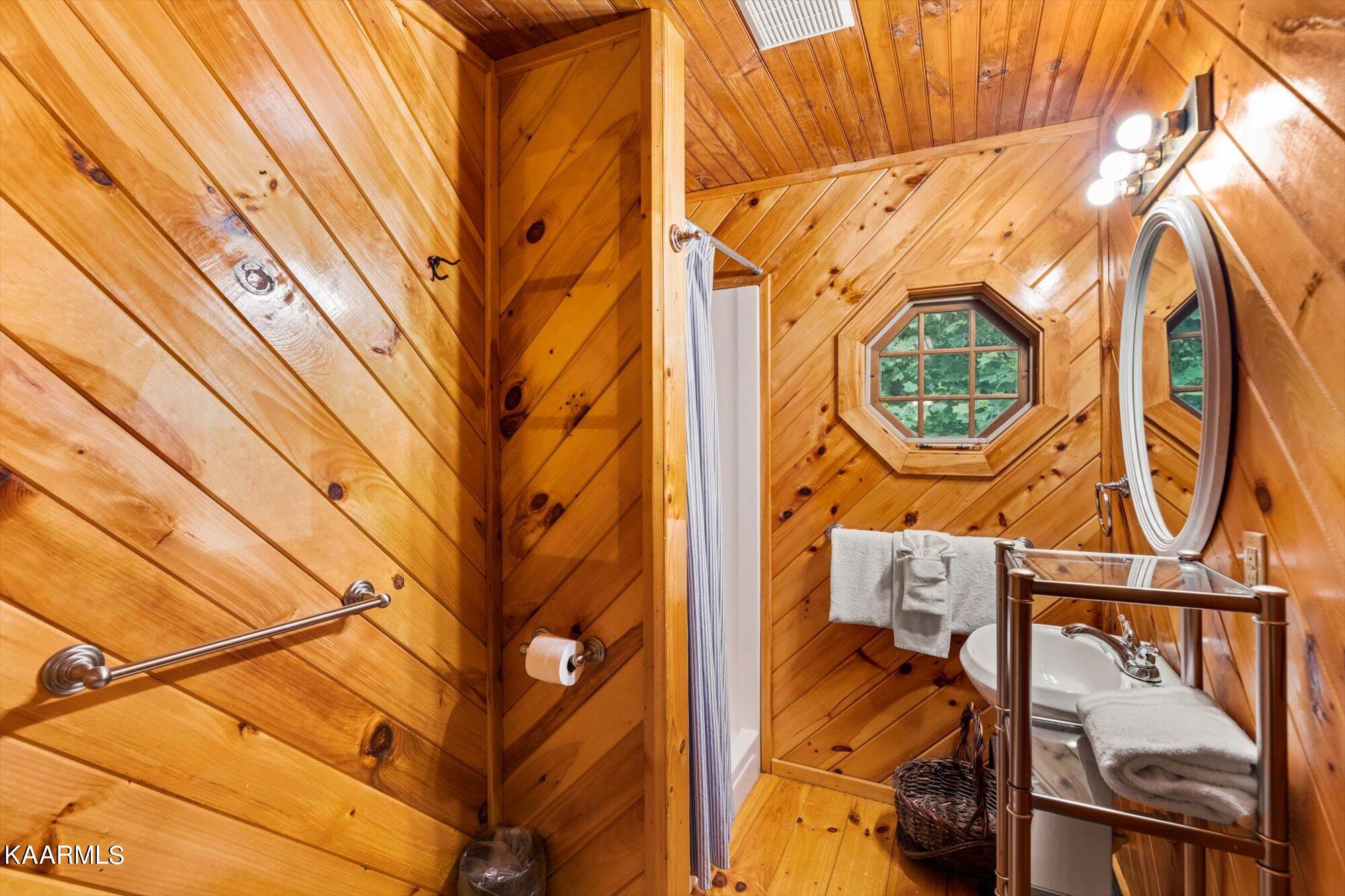 2420 Sunset Road Sevierville, TN 37862 - Photo 27 of 41 2420 Sunset Rd