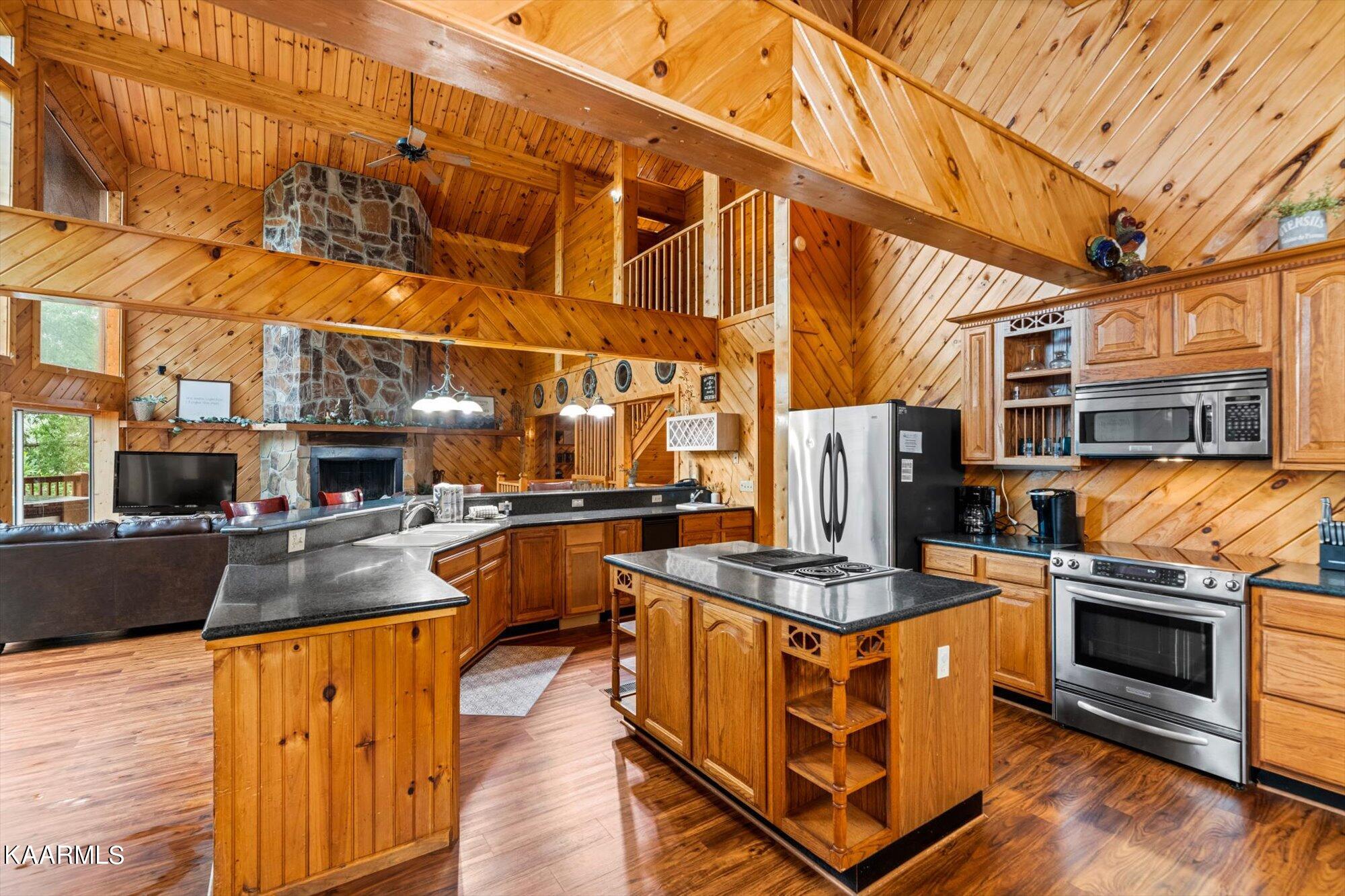 2420 Sunset Road Sevierville, TN 37862 - Photo 7 of 41 2420 Sunset Rd