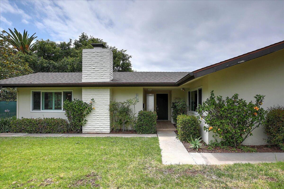 811 Cieneguitas Road Santa Barbara, CA 93110 - Photo 13 of 17 Front door