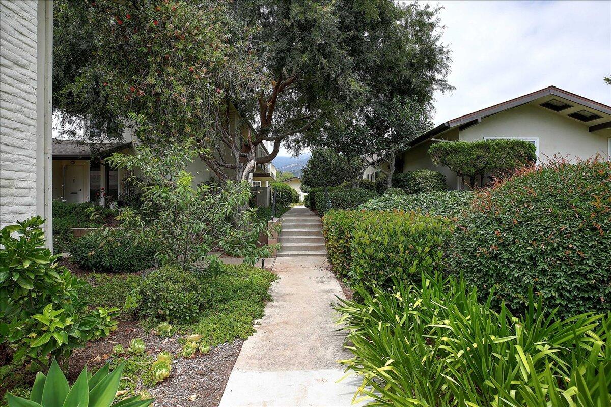811 Cieneguitas Road Santa Barbara, CA 93110 - Photo 14 of 17 Outdoor Walking