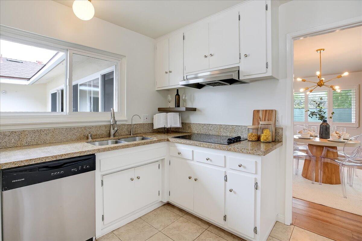 811 Cieneguitas Road Santa Barbara, CA 93110 - Photo 6 of 17 Kitchen