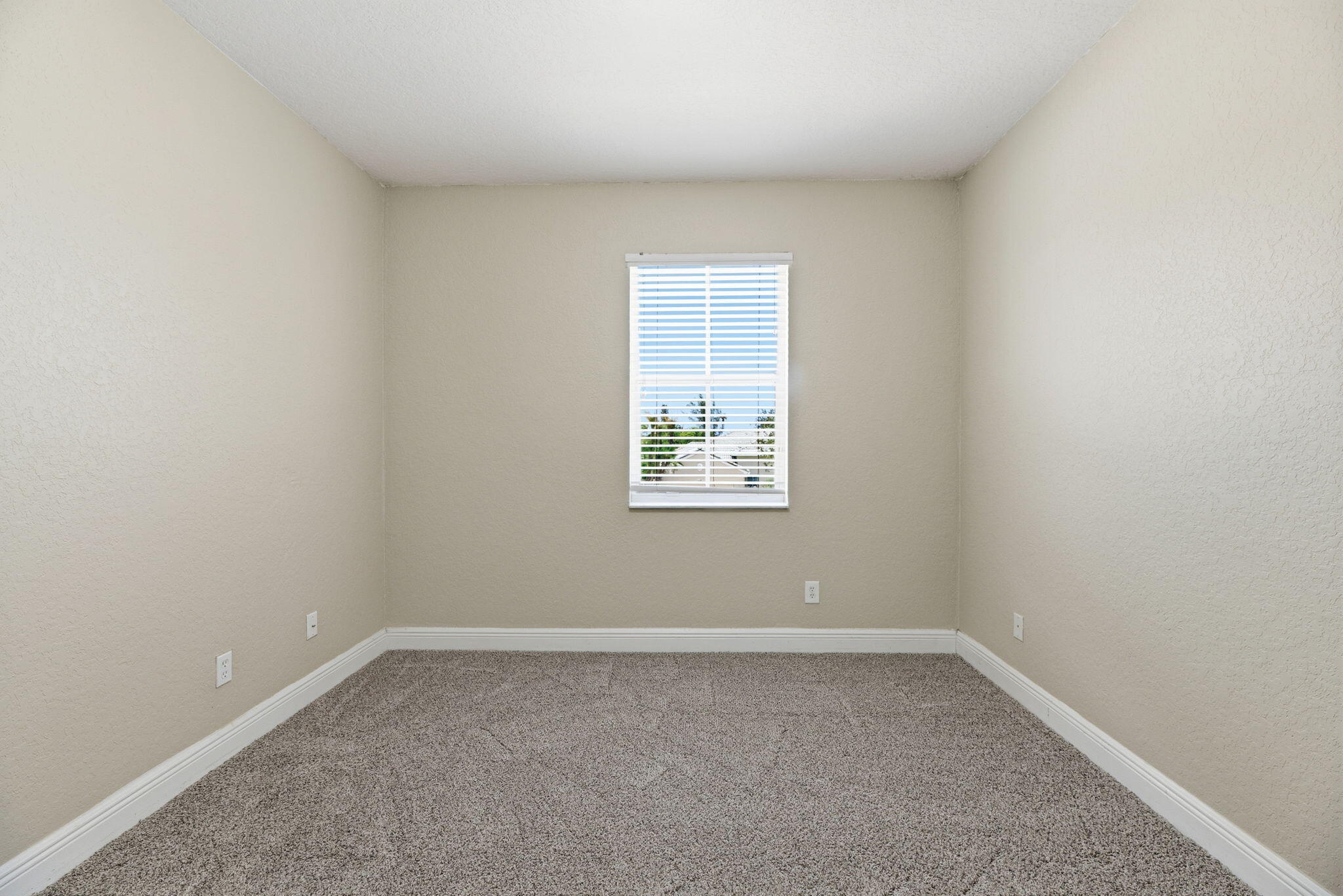 126 Magnolia Way Jupiter, FL 33469 - Photo 24 of 37 ListerPros_019